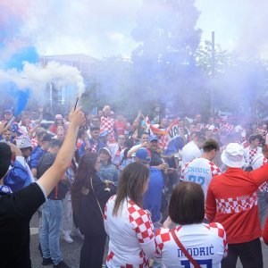 Hrvatski navijači prije utakmice Hrvatska - Albanija