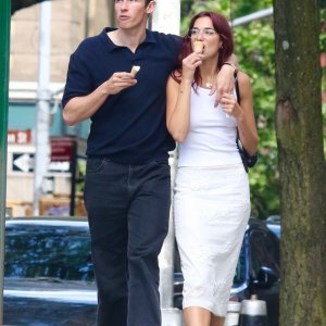 Dua Lipa i Callum Turner