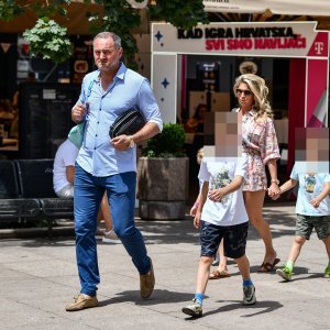 Joe Šimunić sa suprugom i djecom