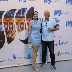 Mia Dimšić