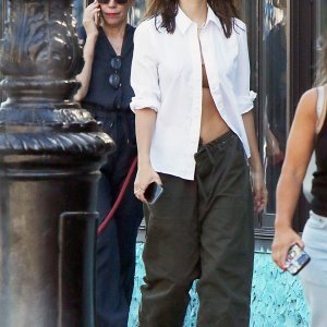Emily Ratajkowski