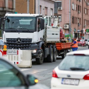 Ozaljska ulica zatvorena je za sav promet zbog radova na izgradnji novog vodoopskrbnog cjevovoda
