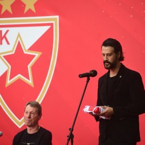 Komemoracija za košarkaša Dragana Kapičića