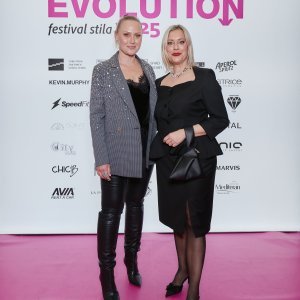 Zdenka Zrilić i Ivana Bičanić