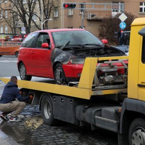 Zapalio se automobil