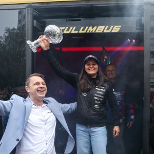 Doček Zrinke Ljutić u njezinom kvartu Sloboštini