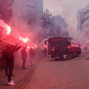 Doček Zrinke Ljutić u njezinom kvartu Sloboštini