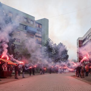 Doček Zrinke Ljutić u njezinom kvartu Sloboštini