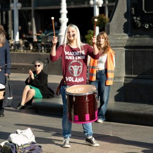 Zagreb: Molitelji se okupili na glavnom trgu, organiziran i protuprosvjed