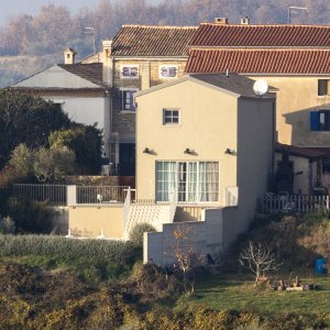 U Momjanu nedaleko Buja bračni par Kekin posjeduje kuću