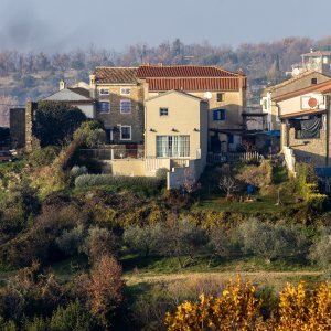 U Momjanu nedaleko Buja bračni par Kekin posjeduje kuću