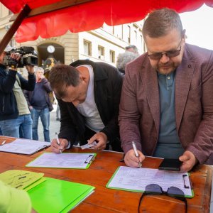 Ivana Kekin s građanima u centru Zagreba