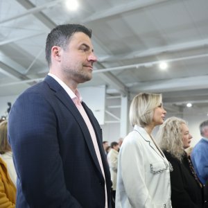 Davor Bernardić sa suprugom
