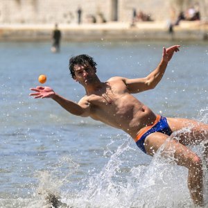 Uskrs na splitskim Bačvicama
