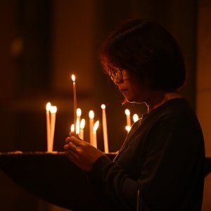 Vjernici diljem svijeta opraštaju se od Pape