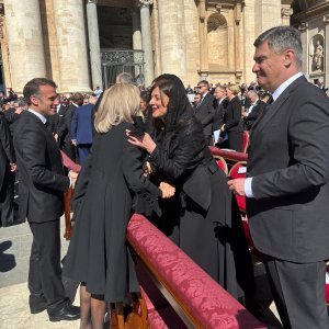 Zoran Milanović i Sanja Musić Milanović s Emmanuelom i Brigitte Macron