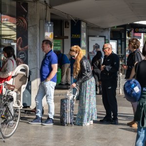 Gužva ispred pekarnice