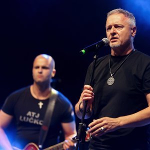 Thompson na koncertu 'Split slavi, moli i voli'