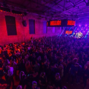 Party Hello! magazina