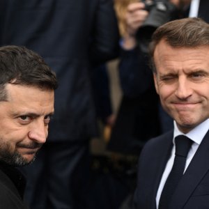 Volodimir Zelenski i Emmanuel Macron