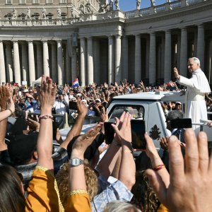 Papa Lav XIV. stigao na Trg svetog Petra