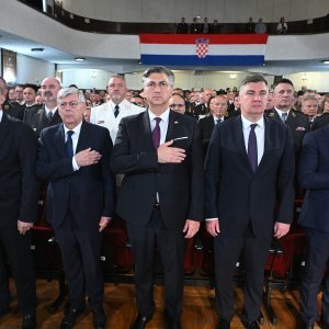 Plenković i Milanović na Danu Hrvatske vojske