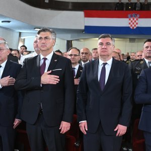 Plenković i Milanović na Danu Hrvatske vojske