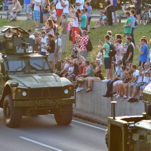 Vojni mimohod u Zagrebu 2015.