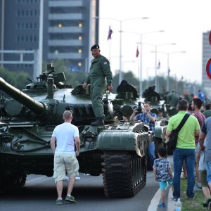 Vojni mimohod u Zagrebu 2015.