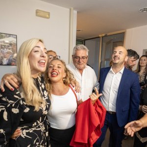 Unatoč porazu, u stožeru SDP-ove kandidatkinje za županicu Sanje Radulović se zapjevalo