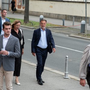 Poznati na premijeri predstave 'Juha braće Marx'