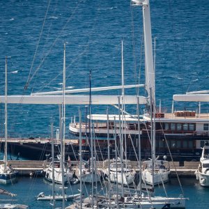 Jahte Jeffa Bezosa u Marini Kaštela