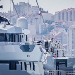 Jahte Jeffa Bezosa u Marini Kaštela