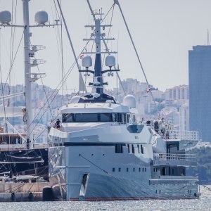 Jahte Jeffa Bezosa u Marini Kaštela