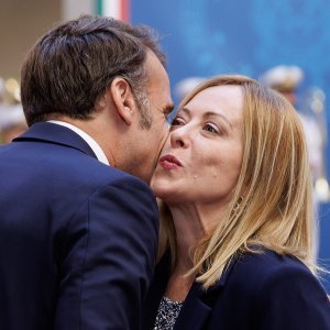 Emmanuel Macron i Giorgia Meloni