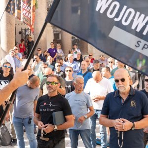 Molitelji i turisti u Splitu
