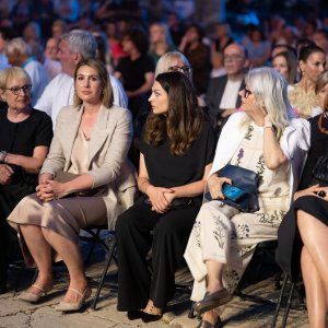 Obitelj Krešimira Ćosića
