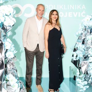 Jelena Jakić s pratnjom
