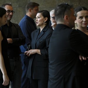 Mia Dimšić, Nina Badrić