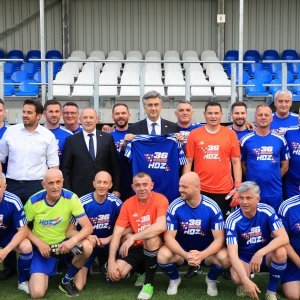 Tradicionalna utakmica nakon svečanog obilježavanja 36. obljetnice osnutka HDZ-a na terenu NK Jarun