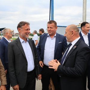 Tradicionalna utakmica nakon svečanog obilježavanja 36. obljetnice osnutka HDZ-a na terenu NK Jarun