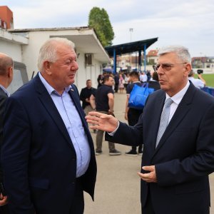 Tradicionalna utakmica nakon svečanog obilježavanja 36. obljetnice osnutka HDZ-a na terenu NK Jarun