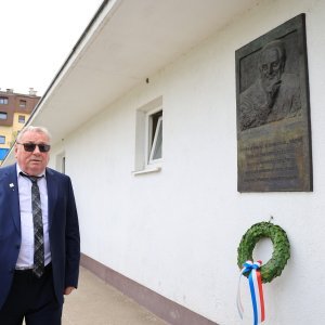 Tradicionalna utakmica nakon svečanog obilježavanja 36. obljetnice osnutka HDZ-a na terenu NK Jarun