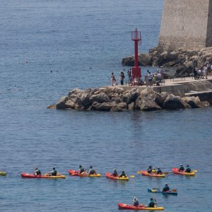 Dubrovnik: Pune plaže i turističke gužve u gradu