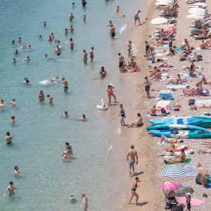 Dubrovnik: Pune plaže i turističke gužve u gradu