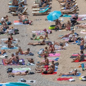 Dubrovnik: Pune plaže i turističke gužve u gradu
