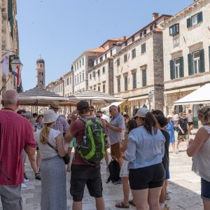 Dubrovnik: Pune plaže i turističke gužve u gradu
