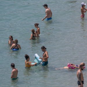 Dubrovnik: Pune plaže i turističke gužve u gradu