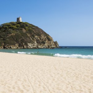 Plaža di Su Portu, Torre di Chia, Chia, južna obala Sardinije