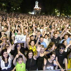 Mladenci sa svadbe došli na koncert Dubioze